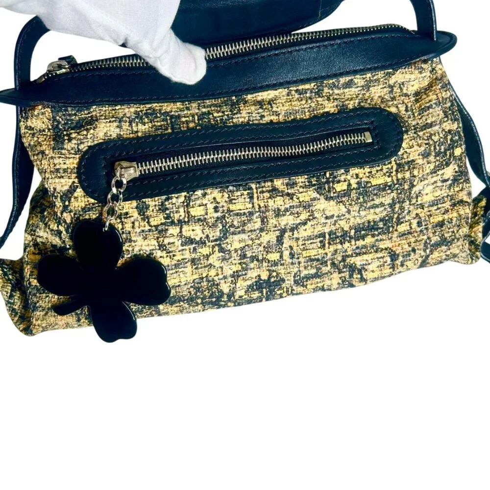 💎✨Authentic✨💎Chanel Coco Camellia Tweed Handbag Beige
